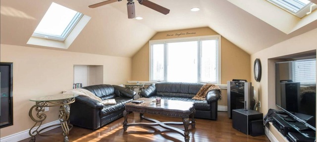 Unique spacious upper Condo Suite. Steps from waterfront