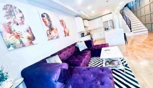 Upscale 3BDR Penthouse with Rooftop TV and Stunning Capitol and Monument Views Near Popular H Street Corridor Parking Included Free Cancellation
