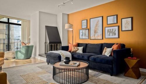 Urban Gallery Loft - King Bed - Larimer Square