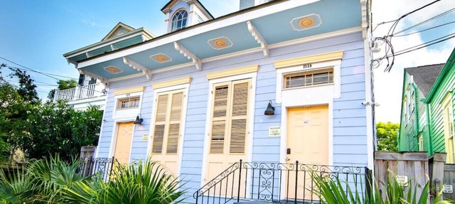 Ursulines Historic Creole Cottage (D) Steps to Qtr