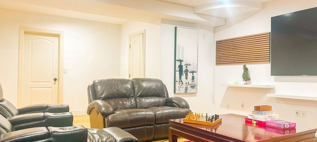 Vancouver Private 3 bedrooms 3 bathroom, 5 Min to airport, 15 min to Downtown.
