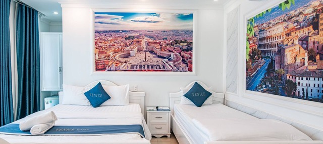 Venice Hotel