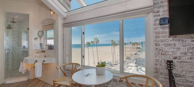 Venice V Hotel