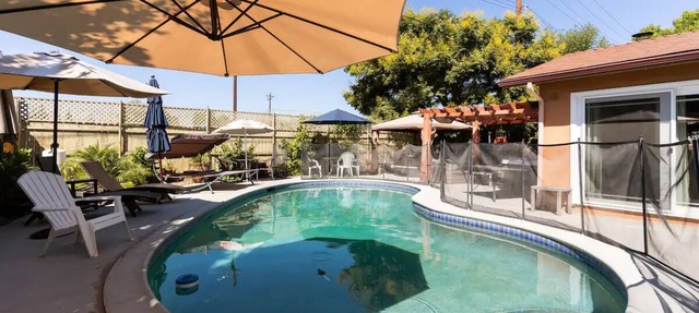 Very Cute Simi Valley 1 Bedroom Guest Apartment w/pool