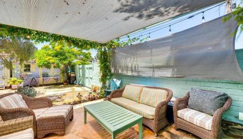 Vibrant Home w/Patio - Near Santa Monica Pier!
