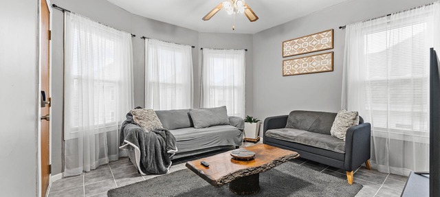 Vida Comfy Inn Modern 3BR- 8 mins to downtown