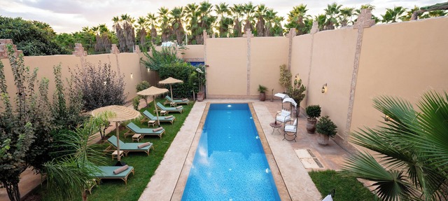 Villa-6-bedroom riad with swimming pool, in enchanting Marrakech