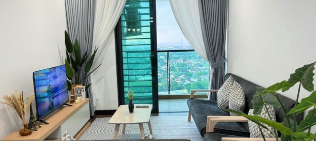 VISTA Bangi Fully Air Con Suite Plus Netflix with WIFI 600mbpS