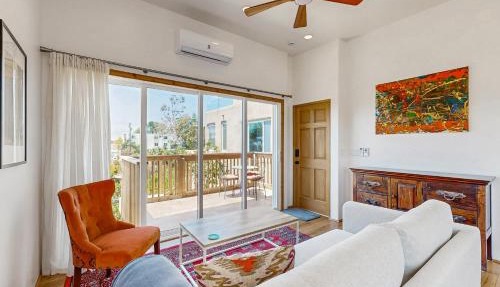Walk to Torrey Pines Beach! 'Beachwalk Bungalow'