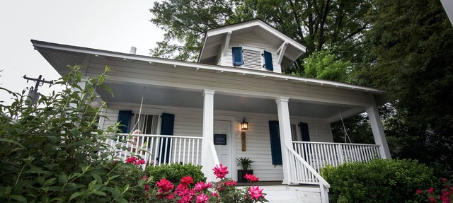 Walkable Historic Plaza Midwood Bungalow Near Uptown Charlotte