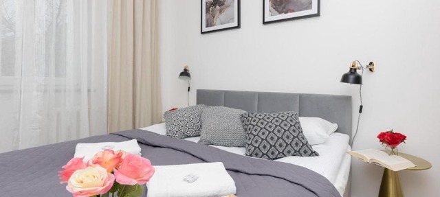 Warsaw Portofino Apartment by Noclegi Renters