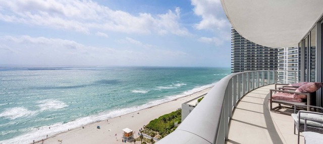 Waterfront 3BR condo w/2 pools & gym access