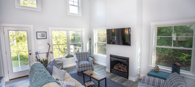 Waterfront Coastal Cottage in Kennebunk, Maine