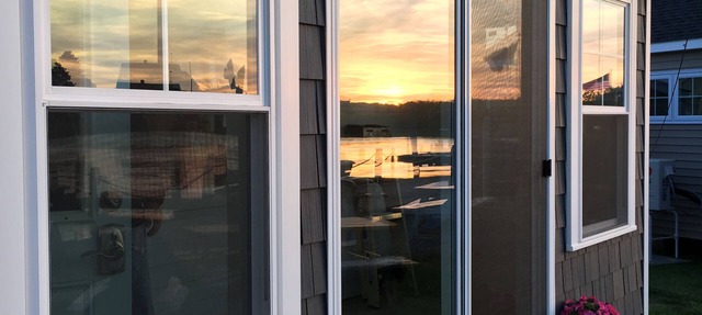 Waterfront Cottage, Blue Chair Bungalow, minutes from the beach