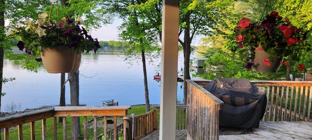 Waterfront Lakehouse!