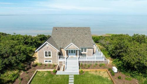 Waterfront Private Beach Panoramic Views
