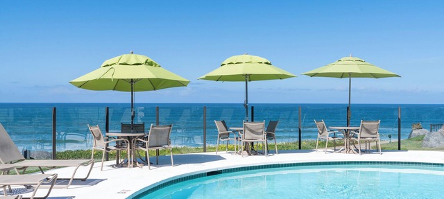 Wave Crest Resort