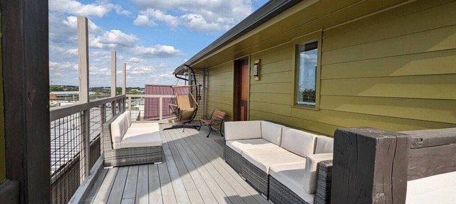 WestWood Shed Balcony-Berry Hill of 8th by Geodis