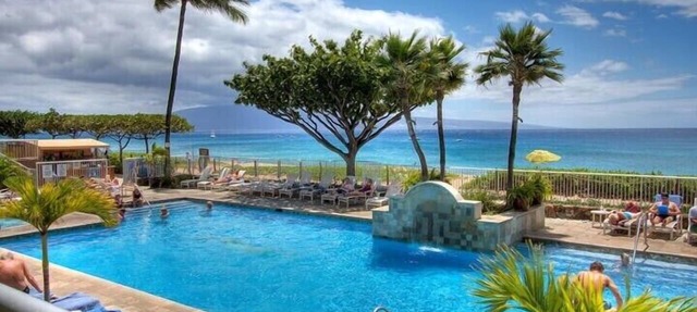 Whaler 1052 Direct Oceanfront 2-Bedroom Corner Unit