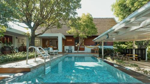 Whisper Oasis - Award-Winning Private Jacuzzi Pool Villa - 3BR, Daily Service