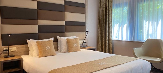 XO Hotels Blue Square