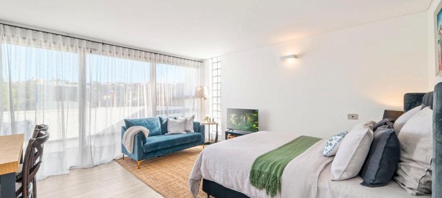 XQ Collection La Casa De Frida - Modern Studio with Balcony
