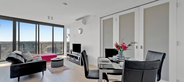 Yarra House apartment with stunning views