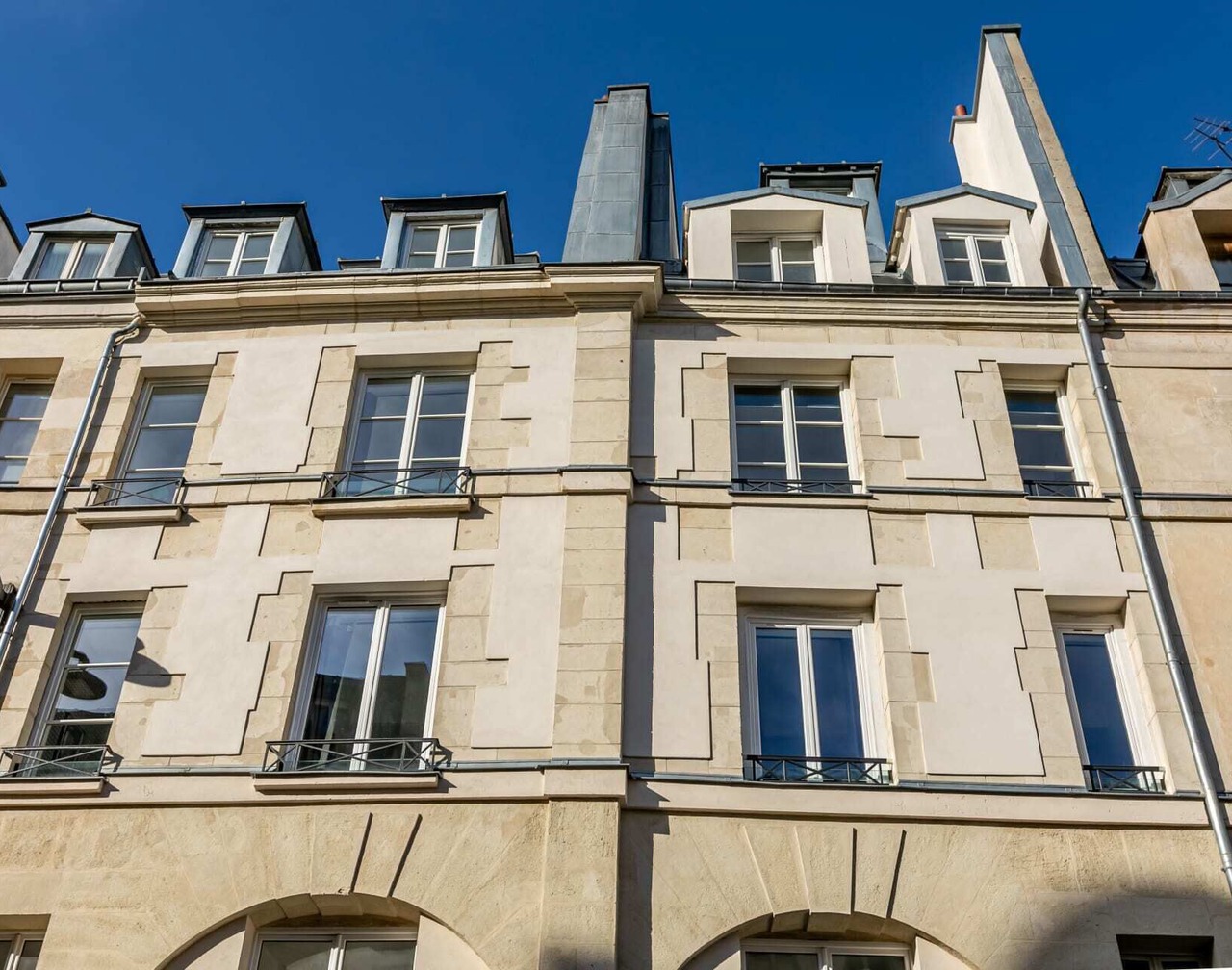 Sweett | Bastille I - Three Bedroom Apartment, Sleeps 7 1