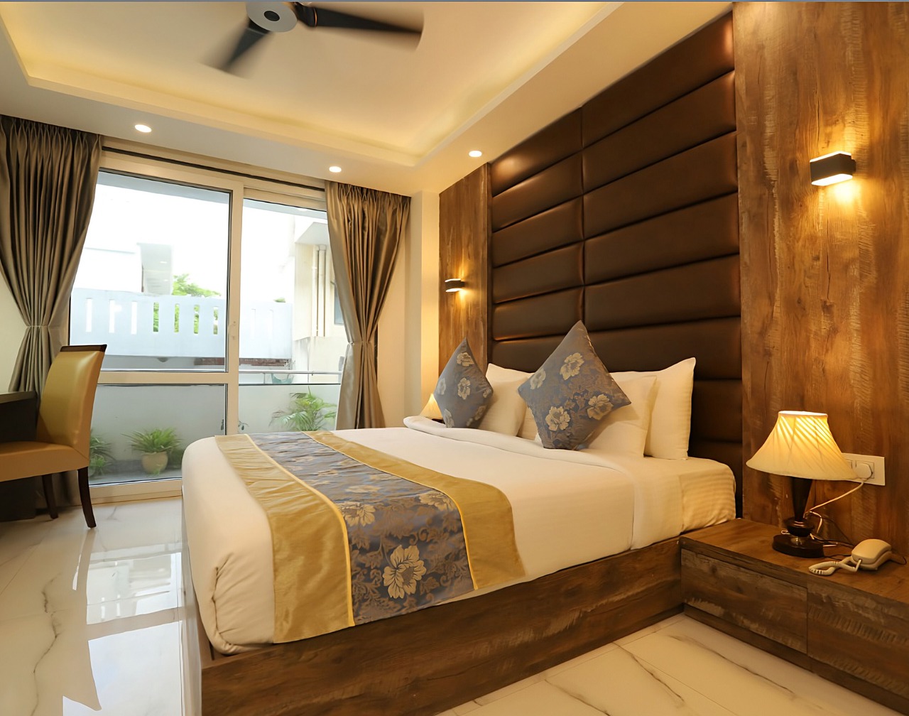 Hotel Keshav Residency - Medicity Gurugram, near Medanta Hospital 1
