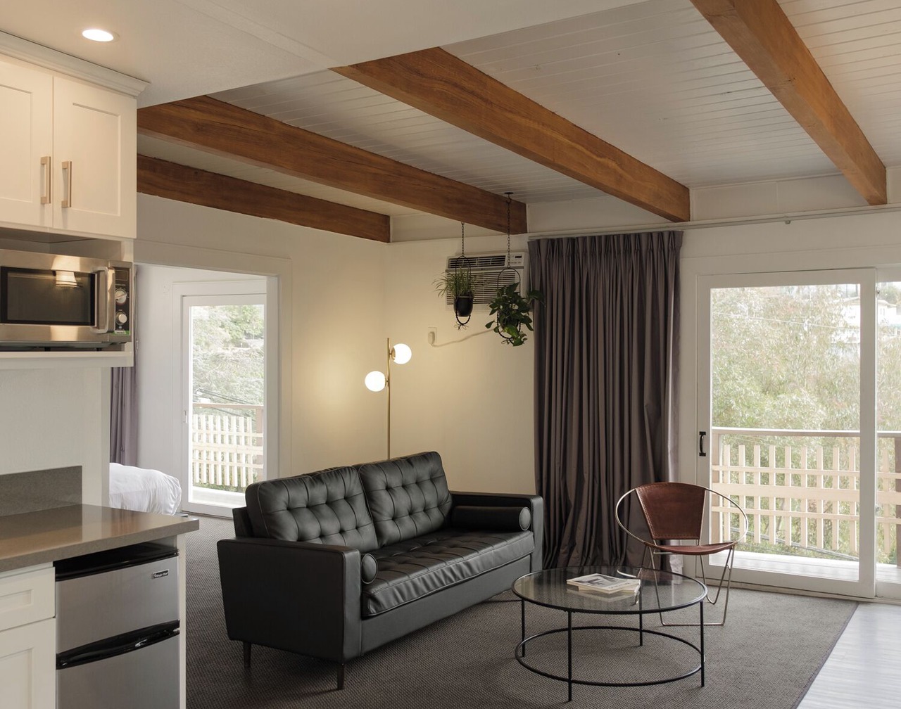 Hollywood Hills Hotel 1