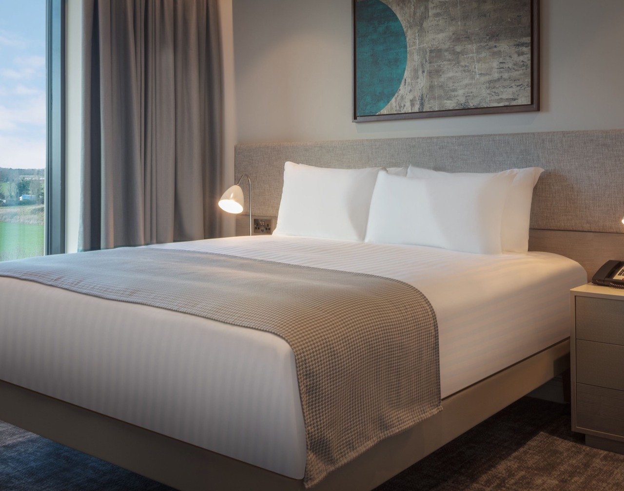 Staybridge Suites London Heathrow - Bath Road by IHG 1