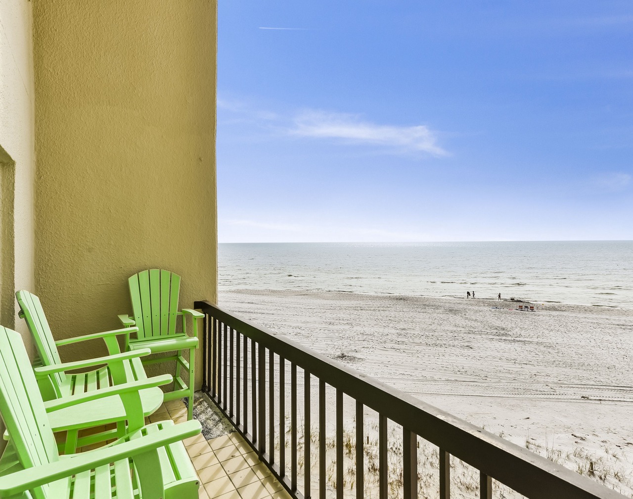 🏖️Luxurious Beach front Condo! Close to 30A + FREE Activities with your stay!🏖️ 1