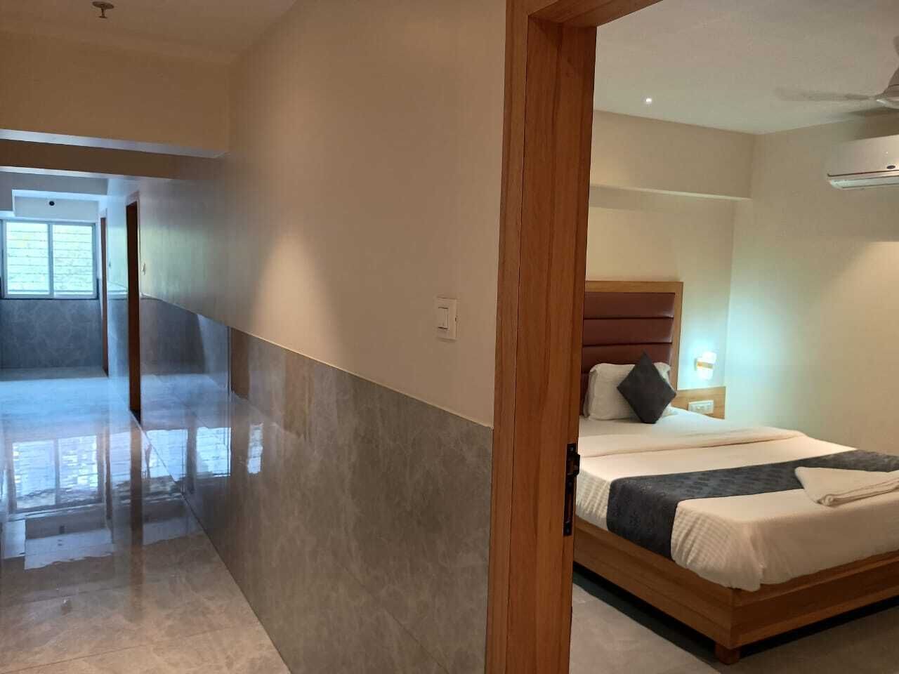 Hotel Legacy Inn 1