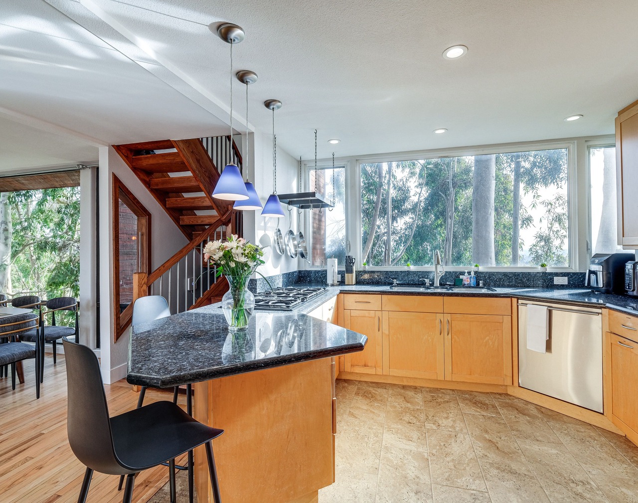 Stunning Del Mar Home w/Deck: 1 Mi to Beach! 1