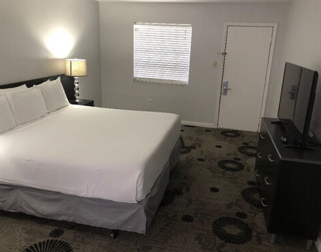 Midtown Hotel - Downtown New Orleans 1