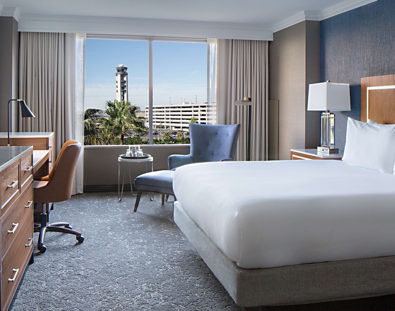Hilton New Orleans Airport 1