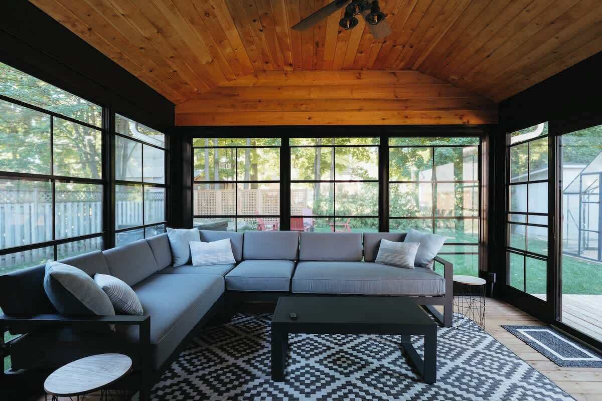 Beach House 5 Star Gem +Muskoka room + Yoga Studio 1