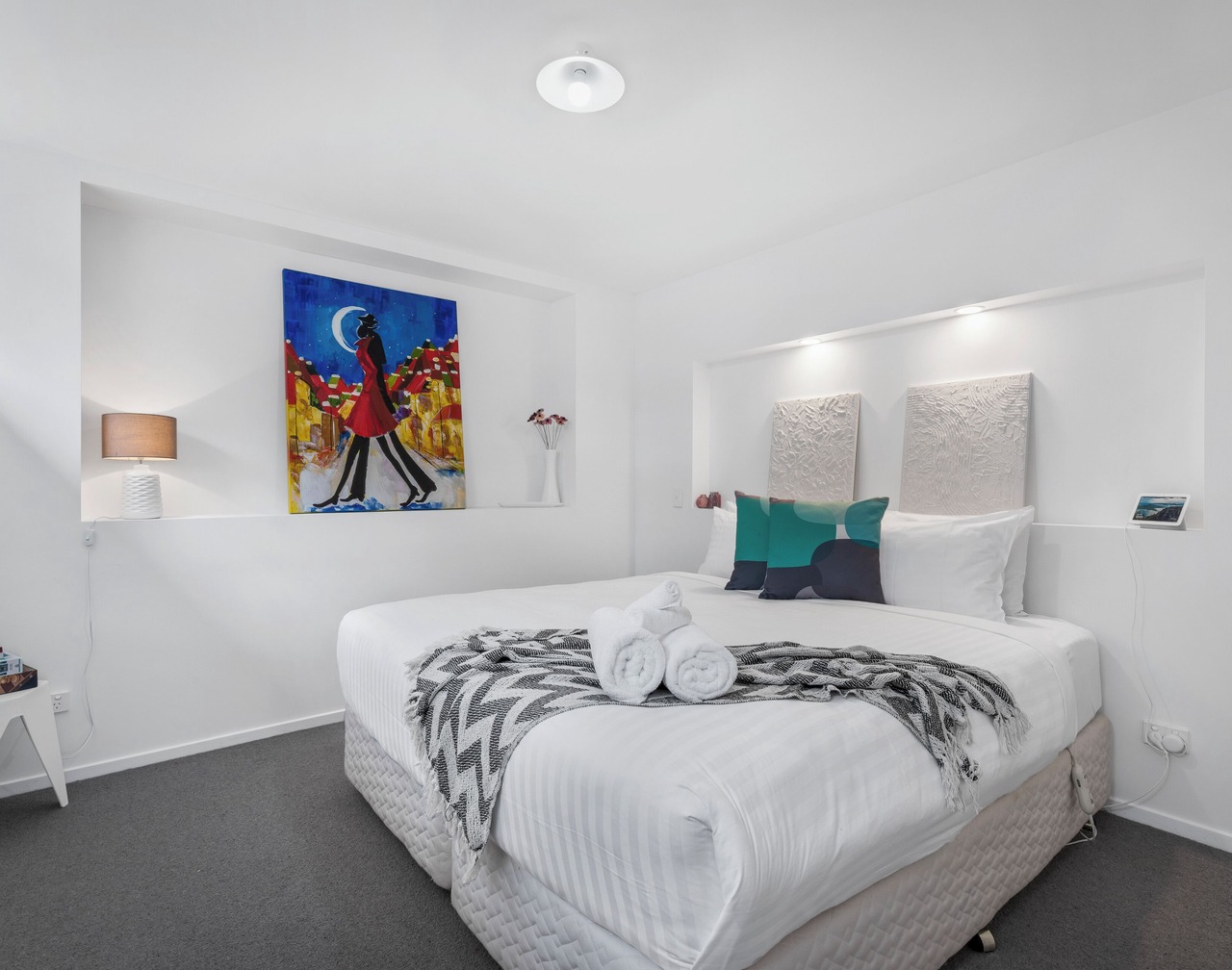 Cosy Cottesloe - 2 Bedroom Unit - Free Parking - Lindisfarne 1