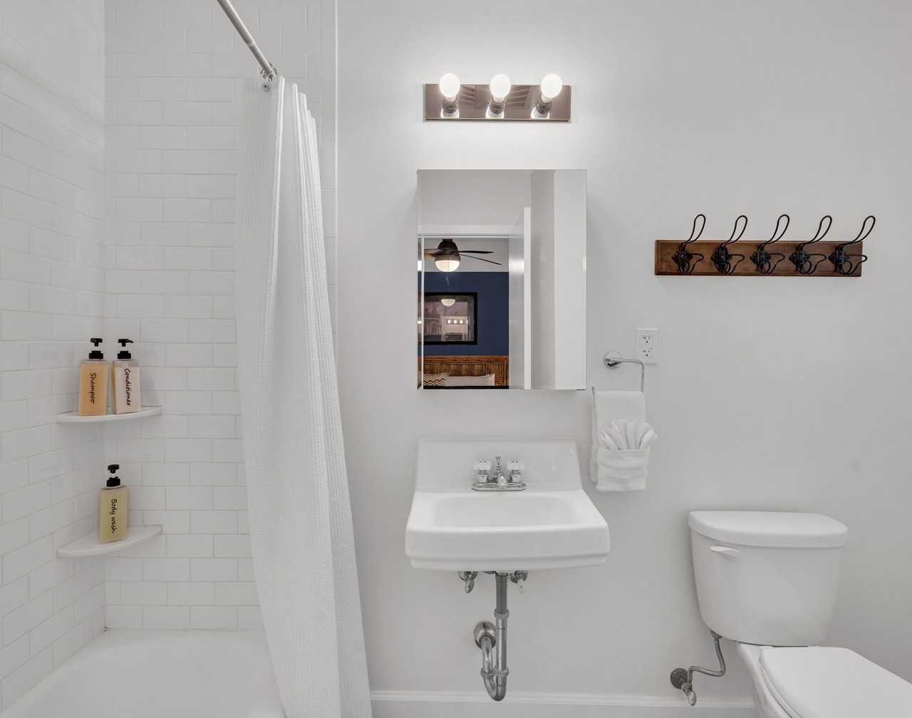 Vibrant New Orleans Apartment with Off-Street Parking Near Garden District 1