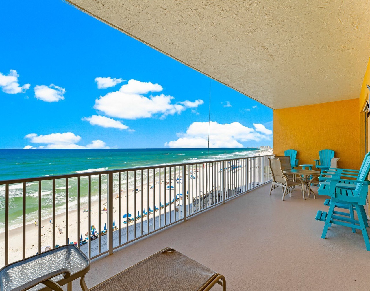 Gulf-view condo, pool and hot tub, State Park steps away 1