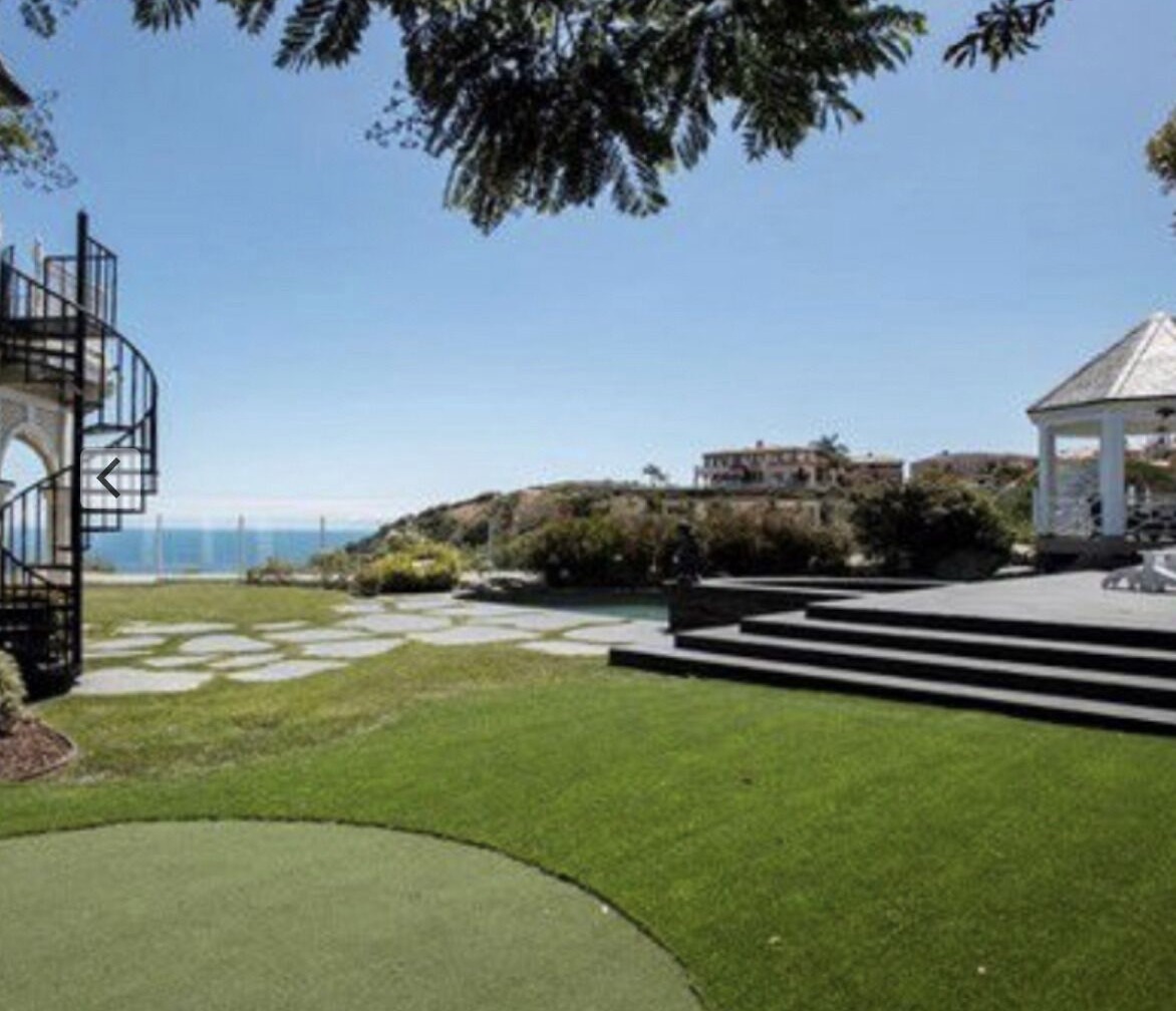 Lovely Guest House in Luxury Estate Seaside Home 1