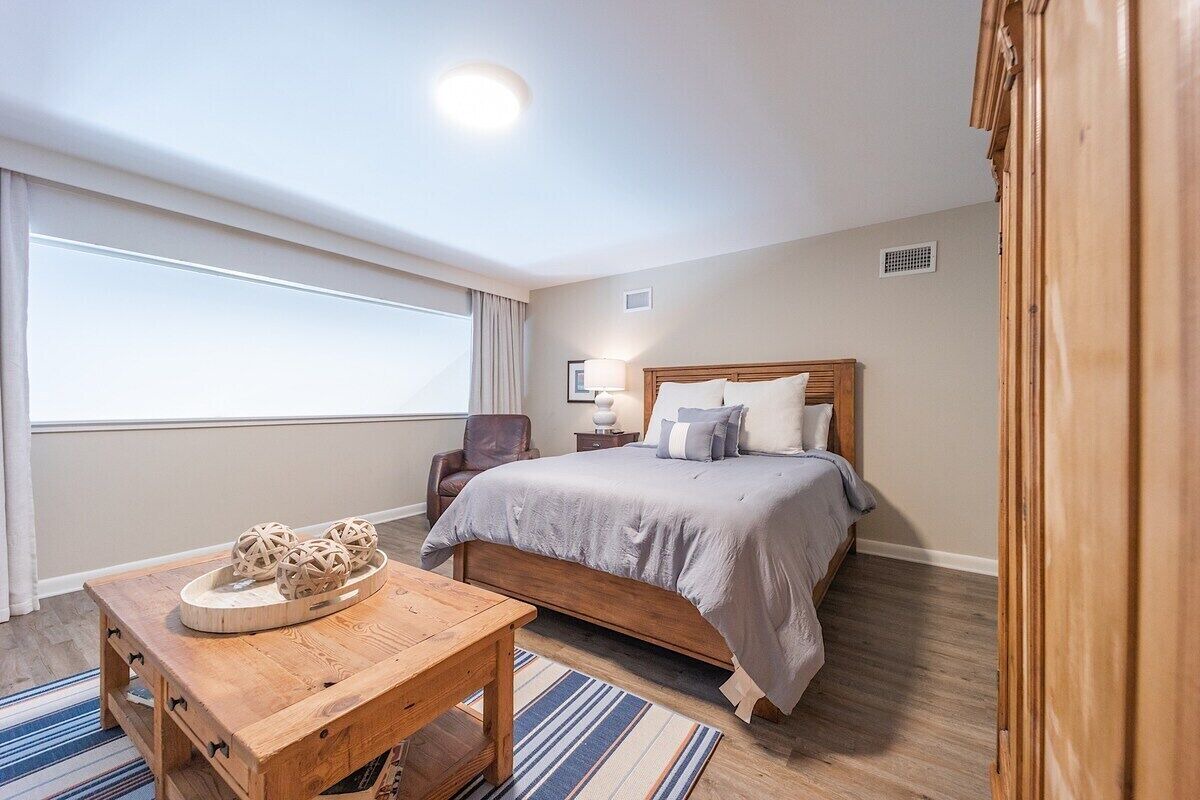 Coastal Oasis with Pool View and Boat Launch/Slips 1