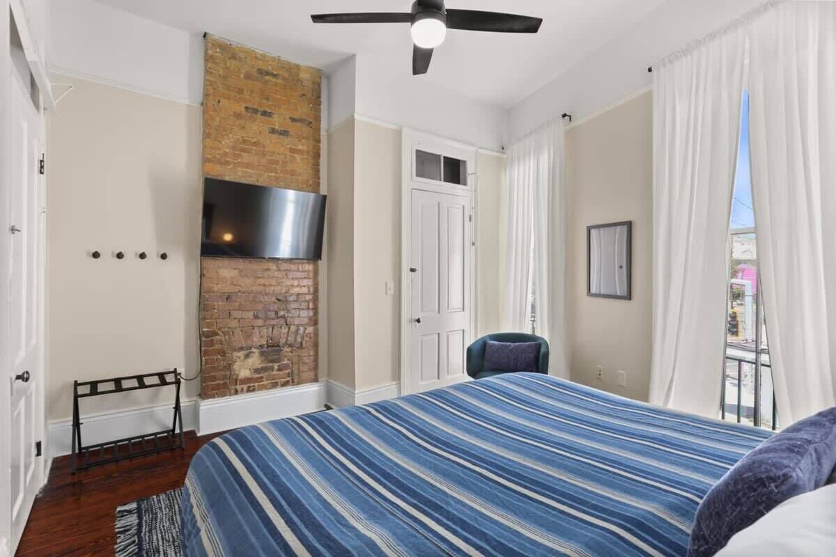 Fab Marigny | 2BD Flat | Close to French Quarter 1