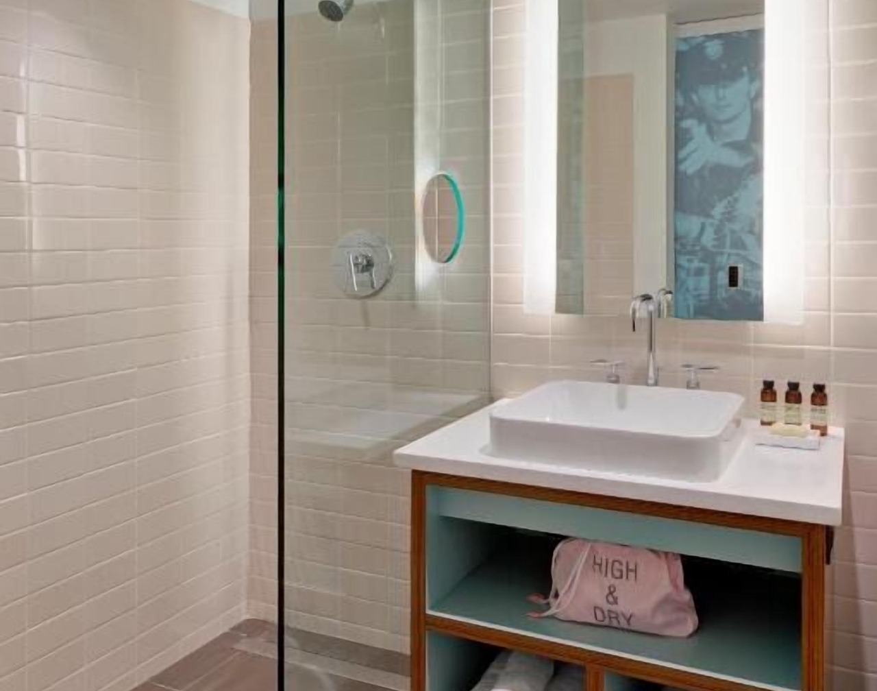 A short drive from Old State House! 2 Family-friendly Units w/Balcony! Parking! 1