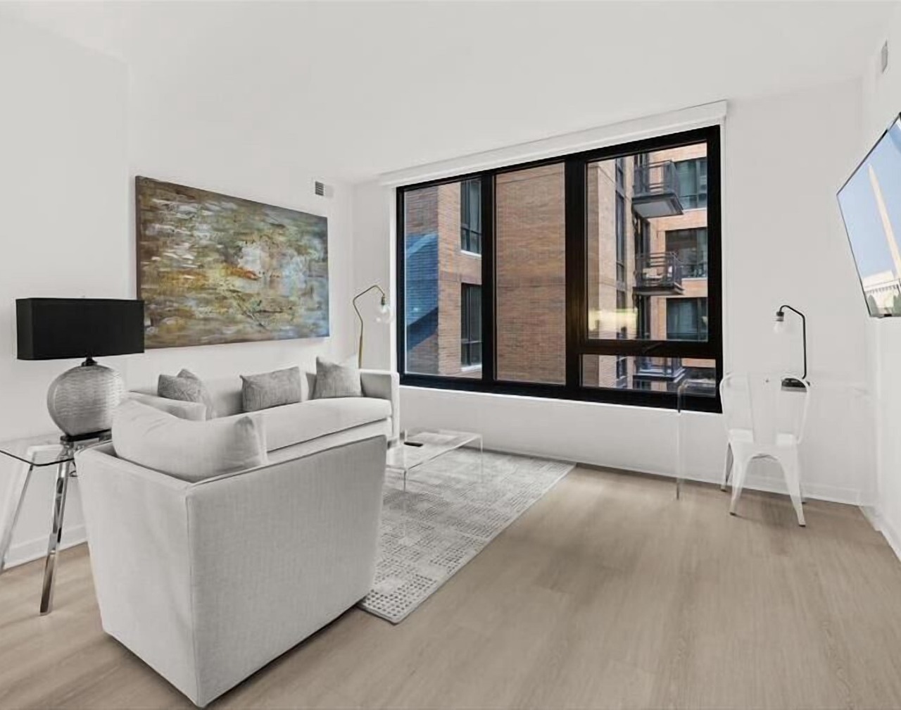 Electric Car Charging Available! nr Capitol 2BR w/Parking 1