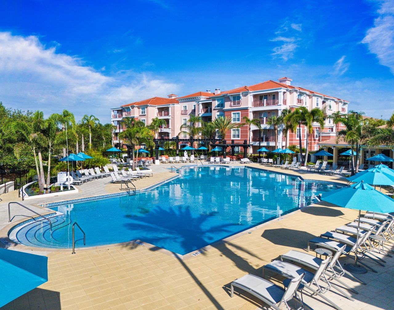 Vista Cay Lakeview Serenade, Next to Pool. Walk to Epic Universe and the OCCC 1