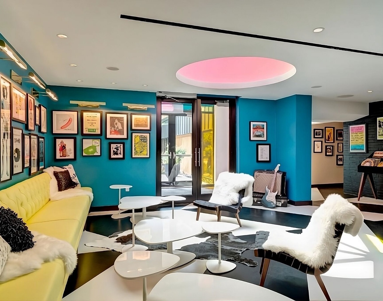 Boston Getaway! Minutes from Boston Tea Party Ship & Museum! Pets Allowed, Pool! 1