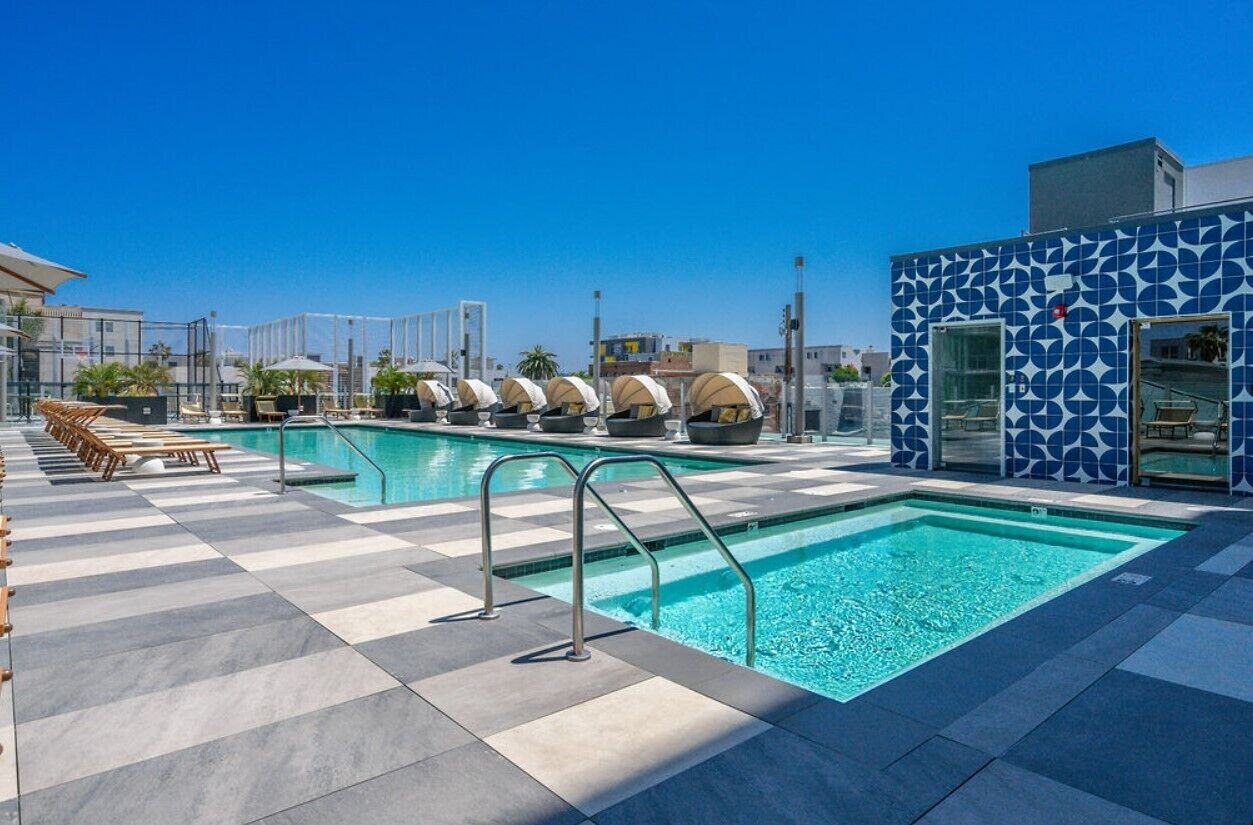 Level- Extended Stay Getaway. One Bedroom Suite 1