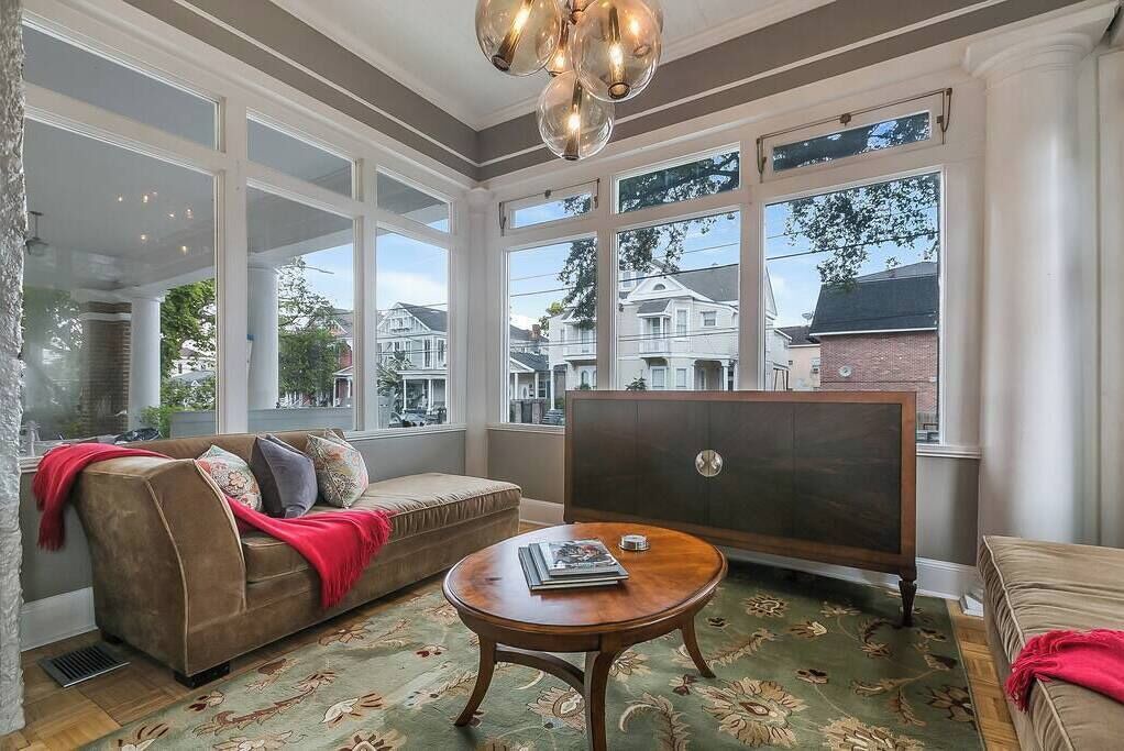 Grand Mansion, Garden District, One block to St. Charles Ave, 9 bedrooms 1