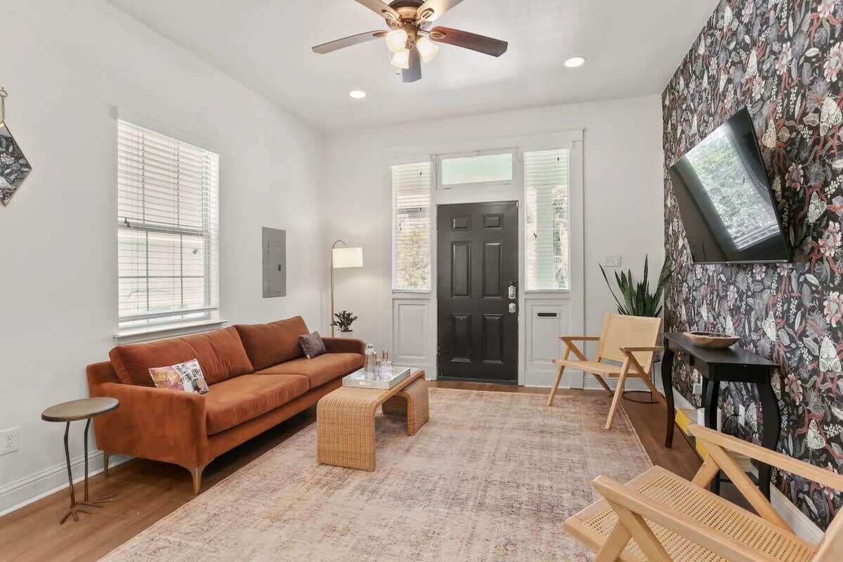 Garden District | Garage Parking |3 Beds+Workspace 1